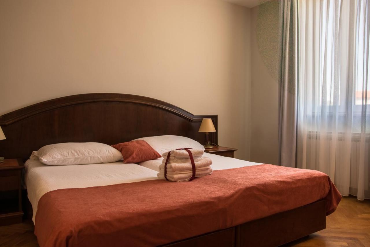 Hotel Minerva ميدولين المظهر الخارجي الصورة