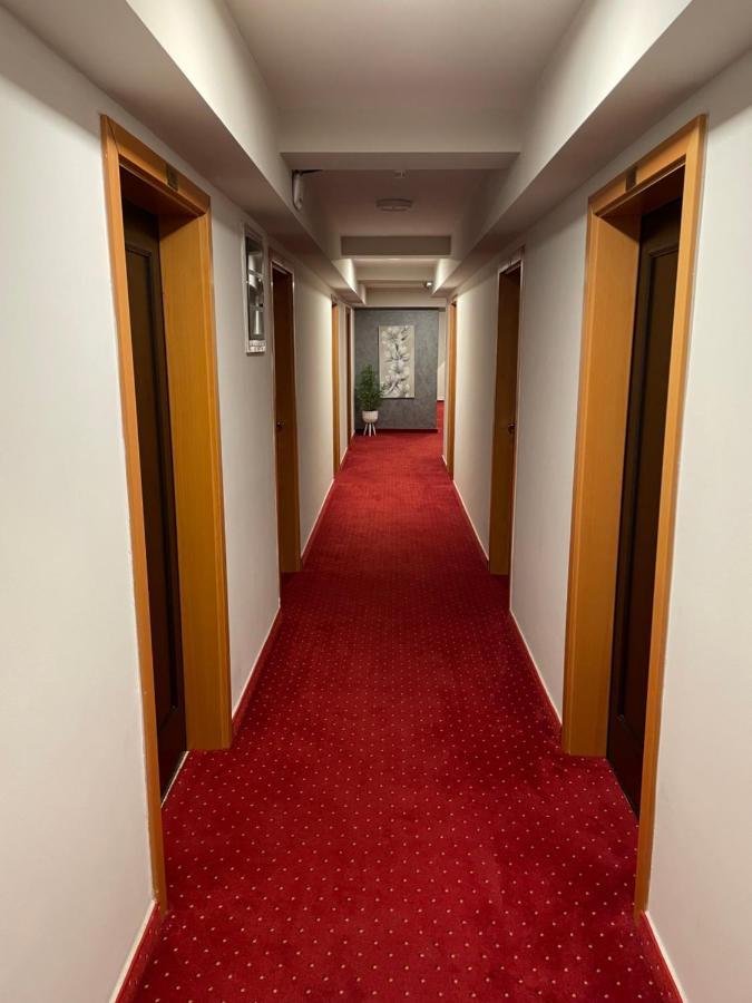 Hotel Minerva ميدولين المظهر الخارجي الصورة