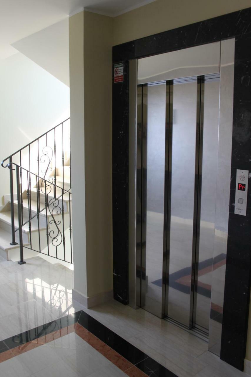 Hotel Minerva ميدولين المظهر الخارجي الصورة